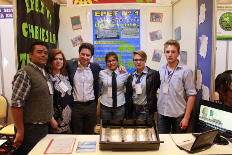Alumnos de escuela técnica de La Rioja diseñan un termotanque solar